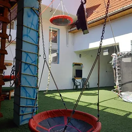 Triniti Vendeghaz Guest house