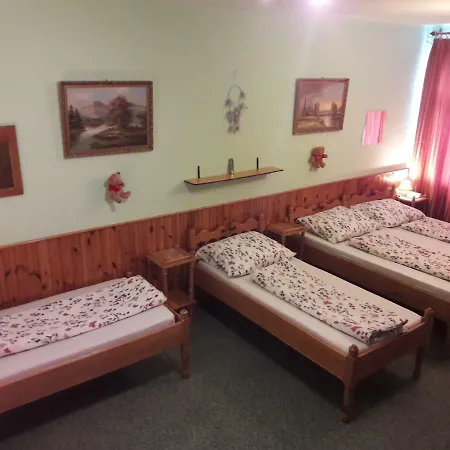 Triniti Vendeghaz Pensjonat