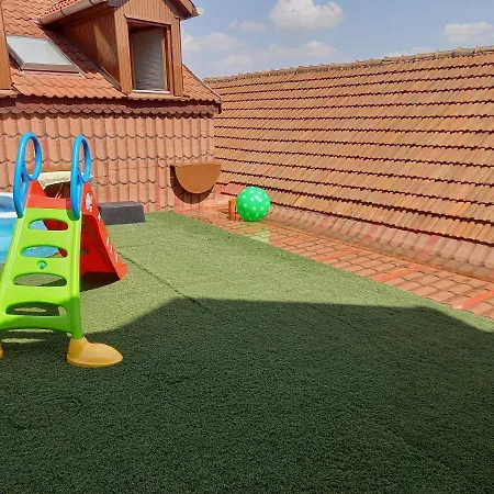 Triniti Vendeghaz بيت ضيافة *