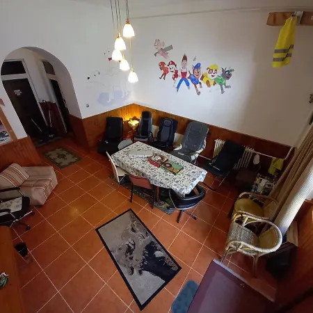 Triniti Vendeghaz Πανσιόν