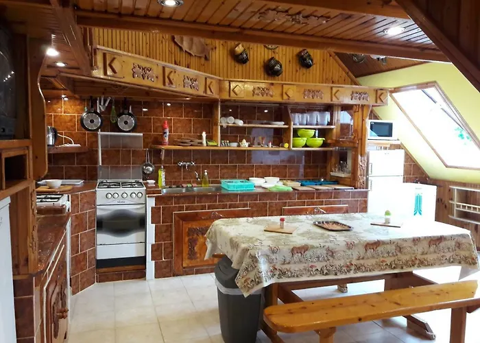 Triniti Vendeghaz Гостьовий будинок Еґер