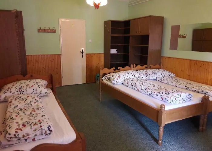 Triniti Vendeghaz * Еґер